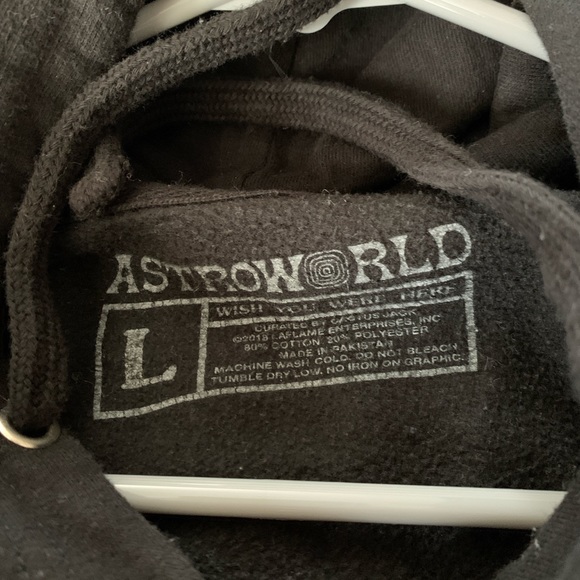 TRAVIS SCOTT ASTROWORLD HOODIE! 🌎⭐️🎤🔥 - Picture 3 of 4